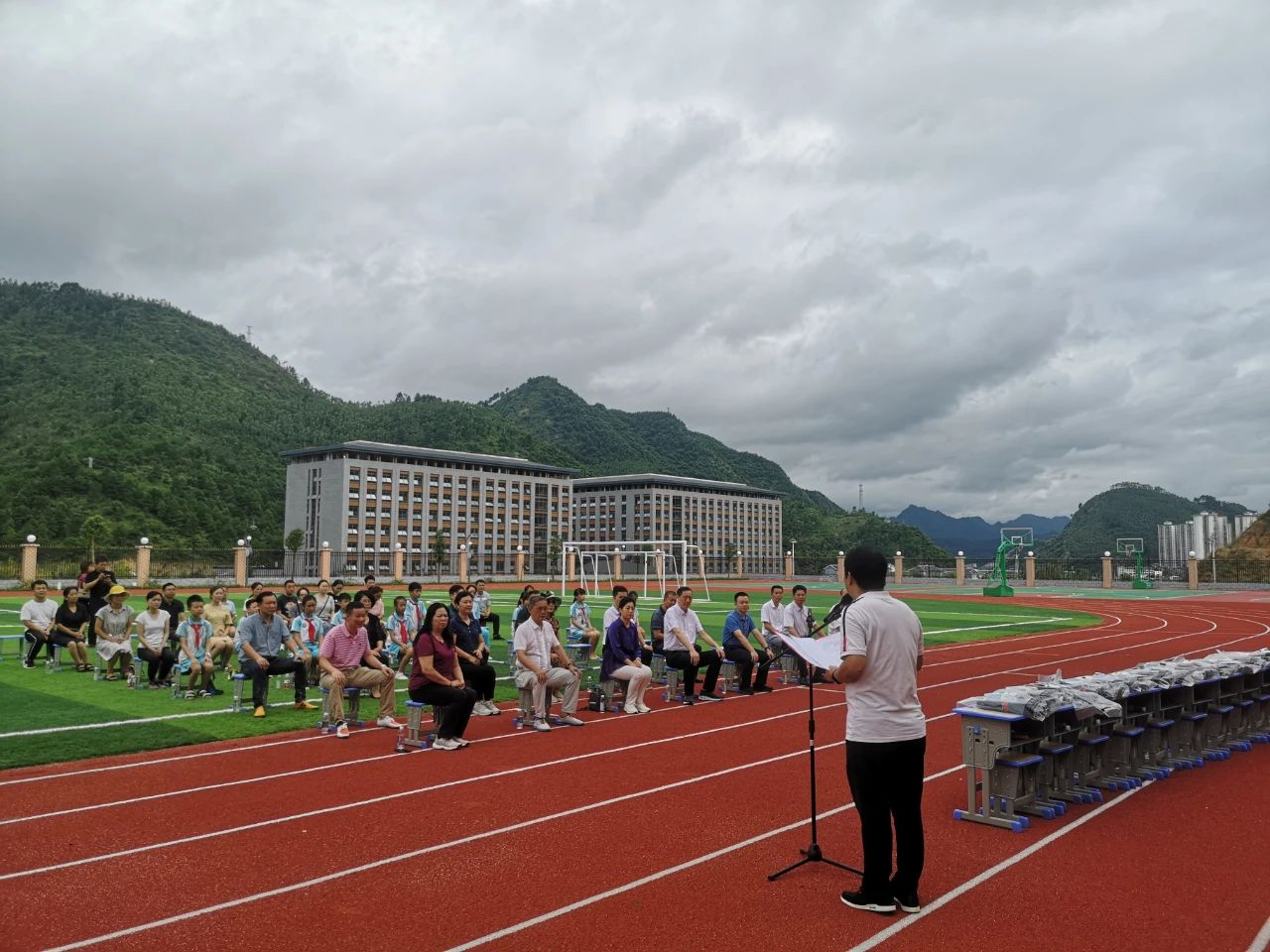 省酒協(xié)會長、賽思達(dá)董事長唐樹松先生赴貴州考察對接?xùn)|西部扶貧協(xié)作工作